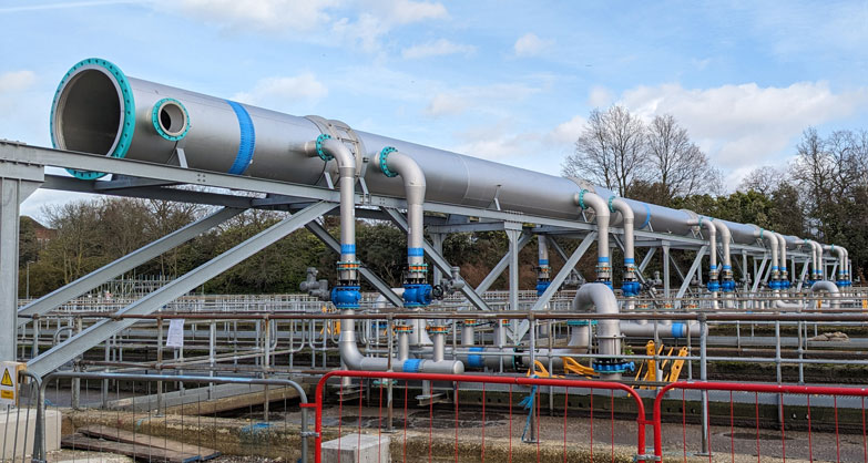 Air main for a wastewater treatment plant